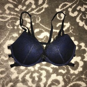 Victoria’s Secret bra 32d